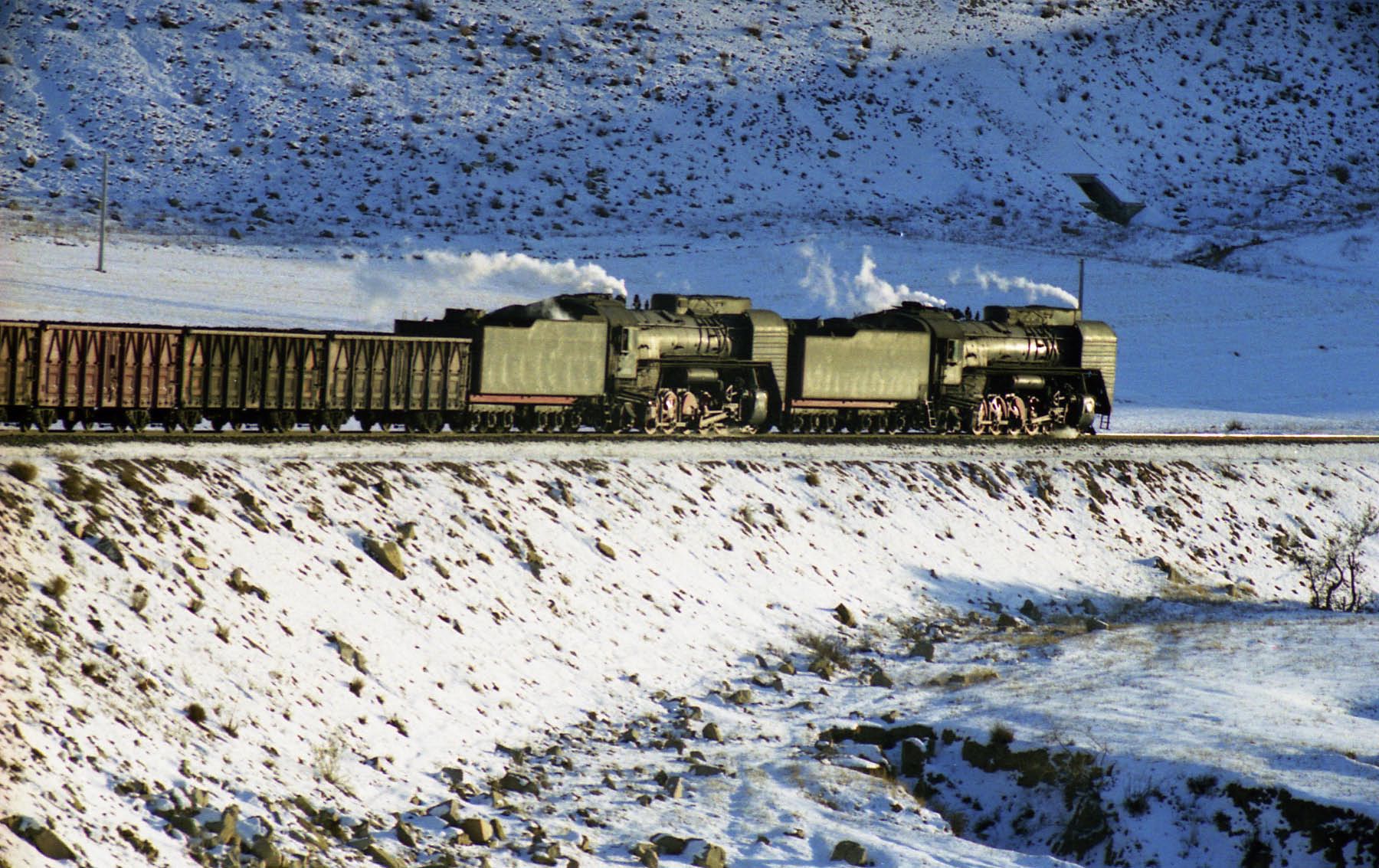 2 QJs on the Jing Peng Pass